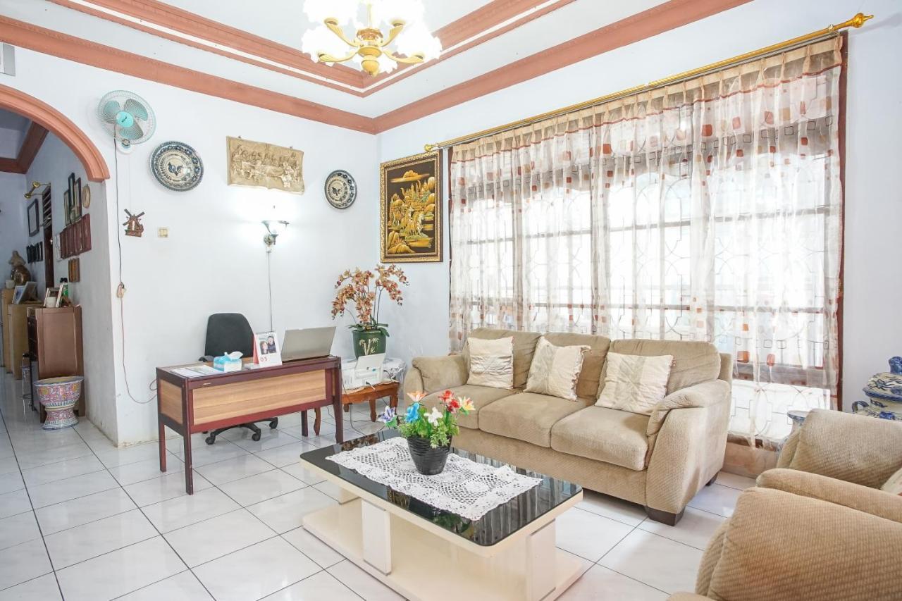 Pas Residence Manado Esterno foto