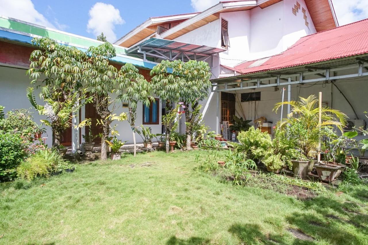 Pas Residence Manado Esterno foto