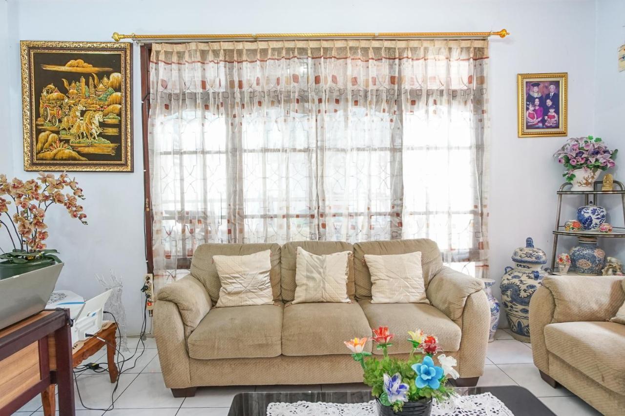 Pas Residence Manado Esterno foto