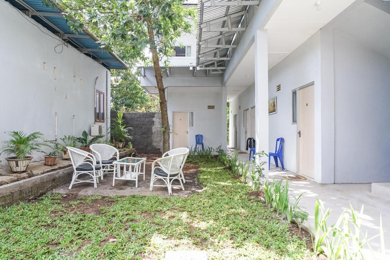 Pas Residence Manado Esterno foto