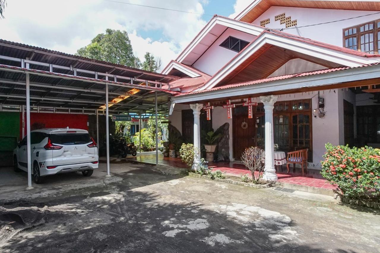 Pas Residence Manado Esterno foto