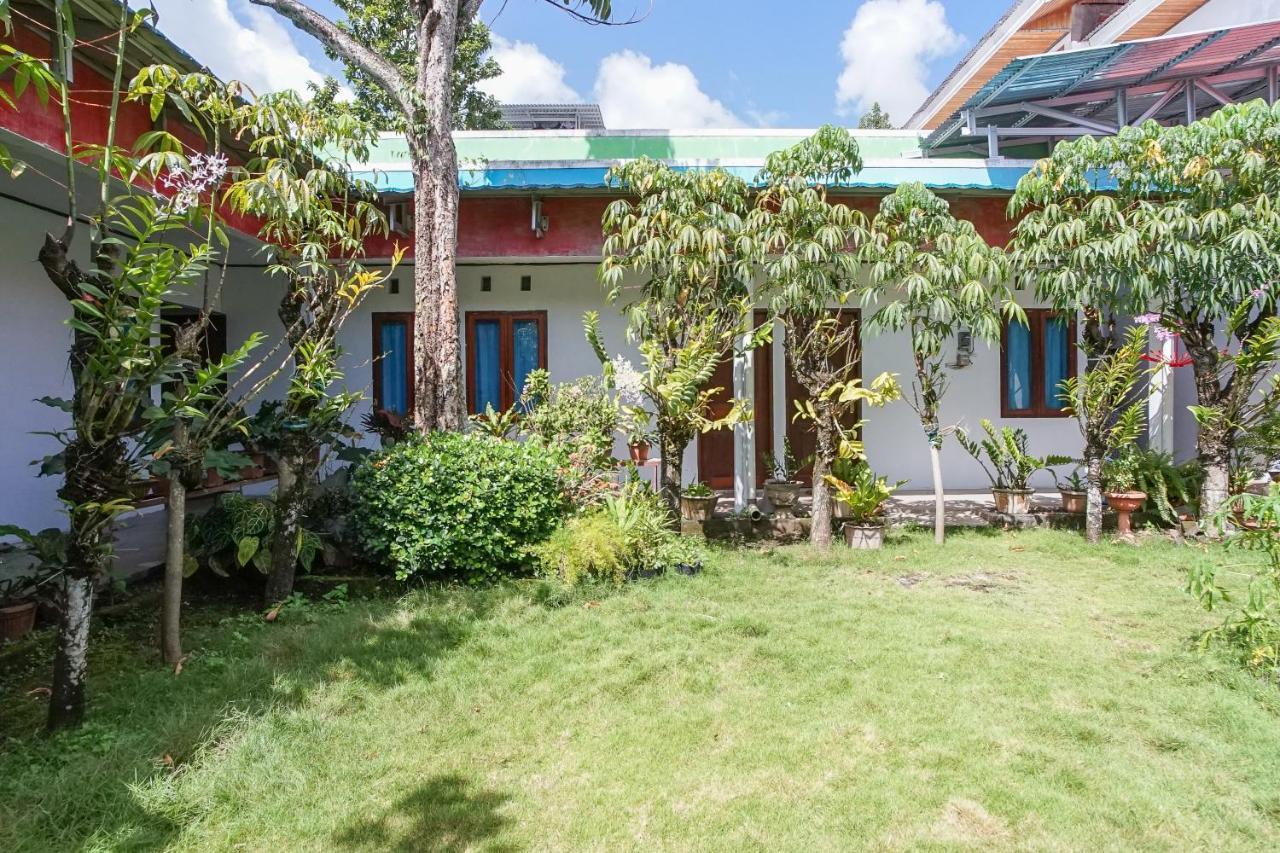 Pas Residence Manado Esterno foto
