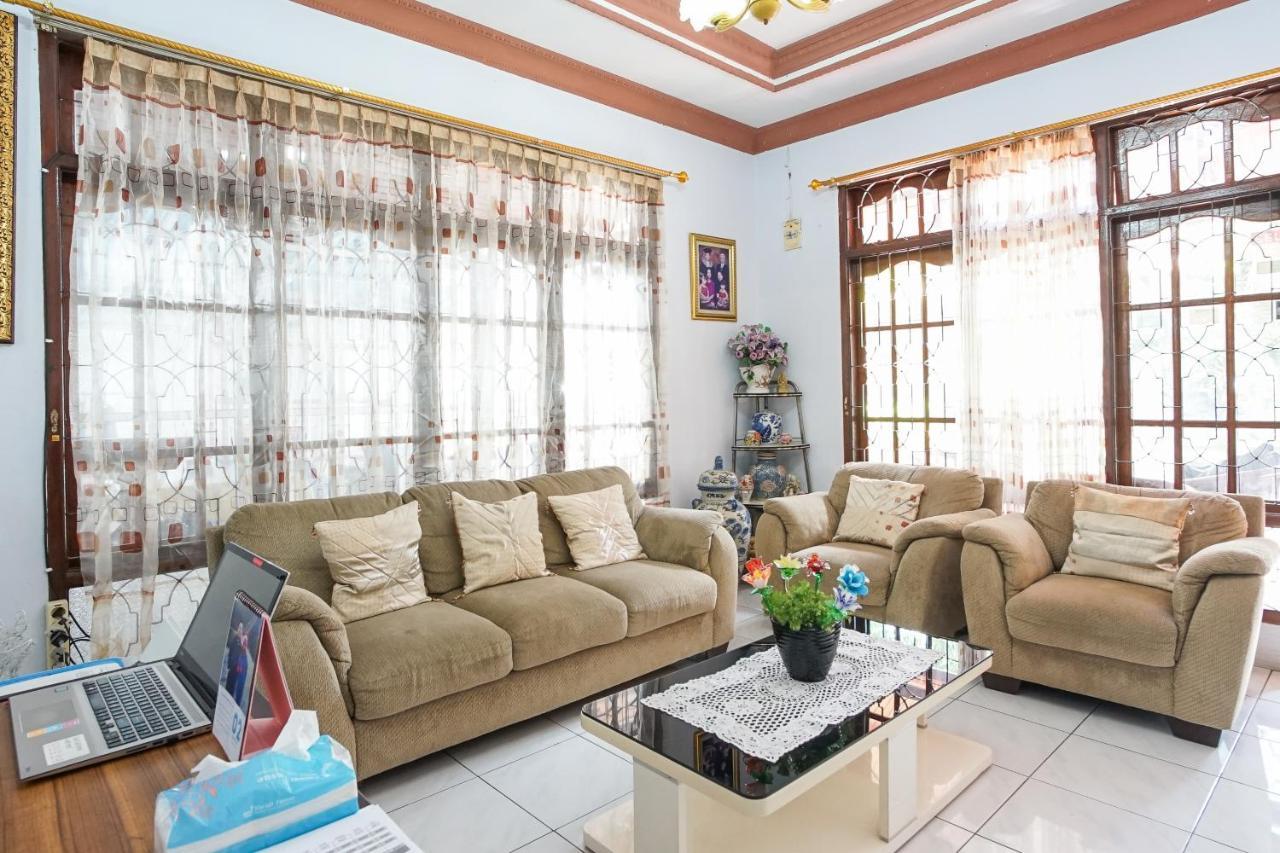 Pas Residence Manado Esterno foto